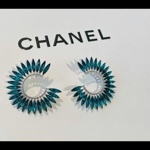 C style hoop emerald